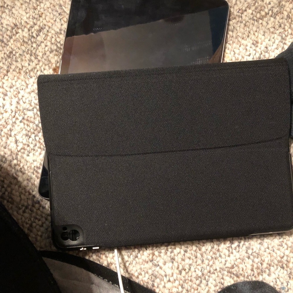 iPad Pro - Picture 6 of 8